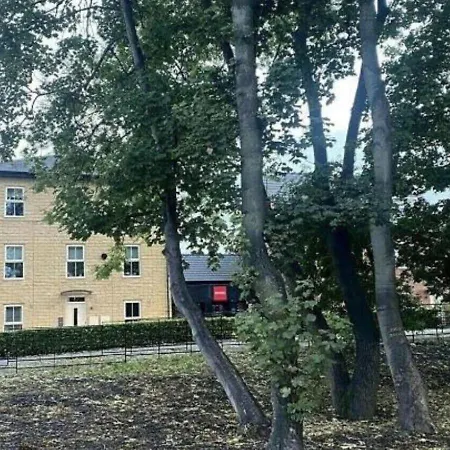 Igloo Magnolia I Breakfast I Free Parking Проживание в семье