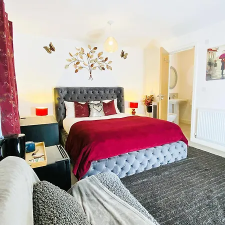 Проживание в семье Igloo Magnolia I Breakfast I Free Parking *