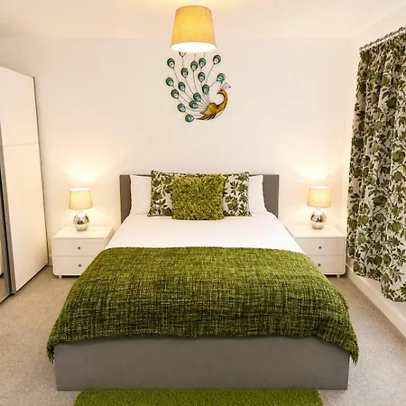 Igloo Magnolia I Breakfast I Free Parking Leeds (West Yorkshire)